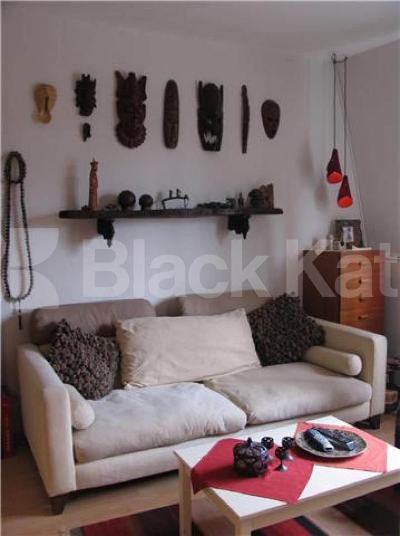 			1 Bedroom, 1 bath, 1 reception Flat			 Hillmarton Road, ISLINGTON BORDERS 